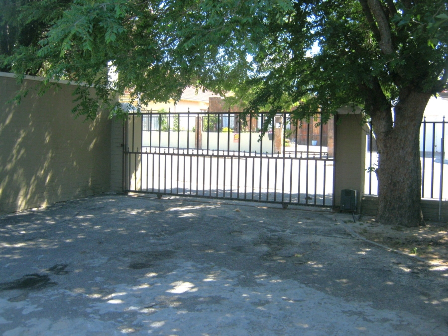 To Let 1 Bedroom Property for Rent in Strand North Western Cape